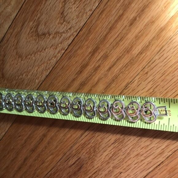 Silver and gold toned heart bracelet - Picture 2 of 2